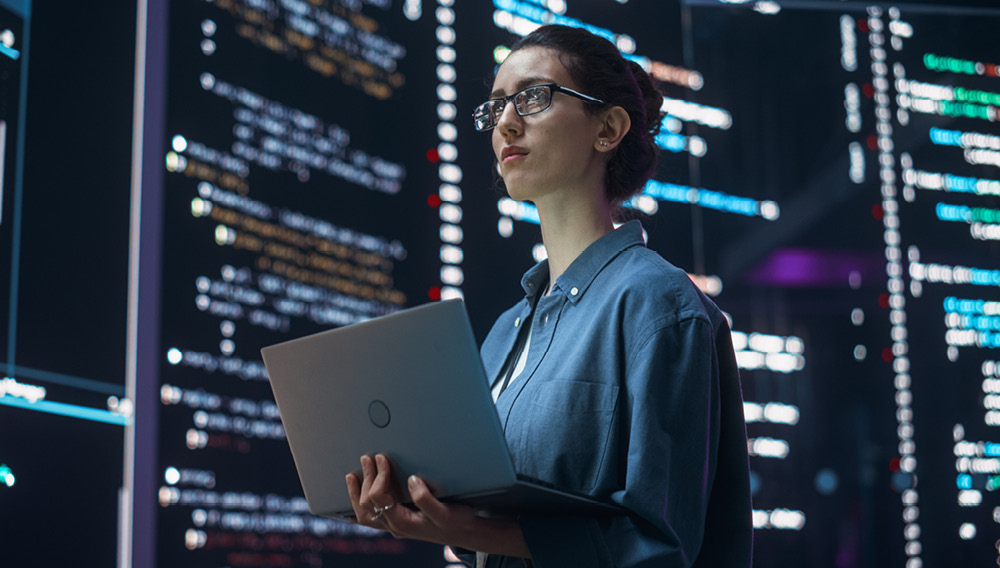 Huella digital sobre un circuito tecnológico